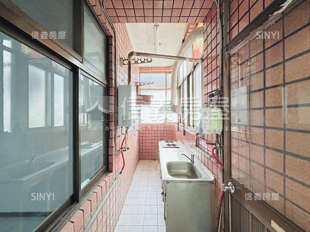 近藝文演說家美三房房屋室內格局與周邊環境