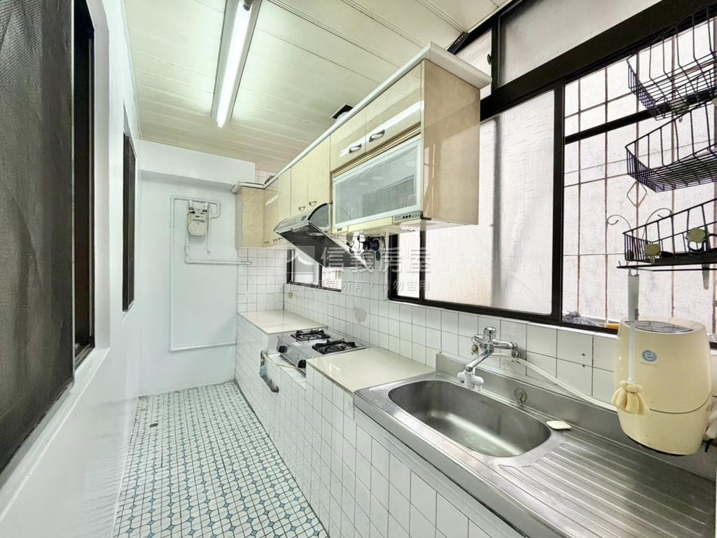 自強新村•稀有美宅房屋室內格局與周邊環境