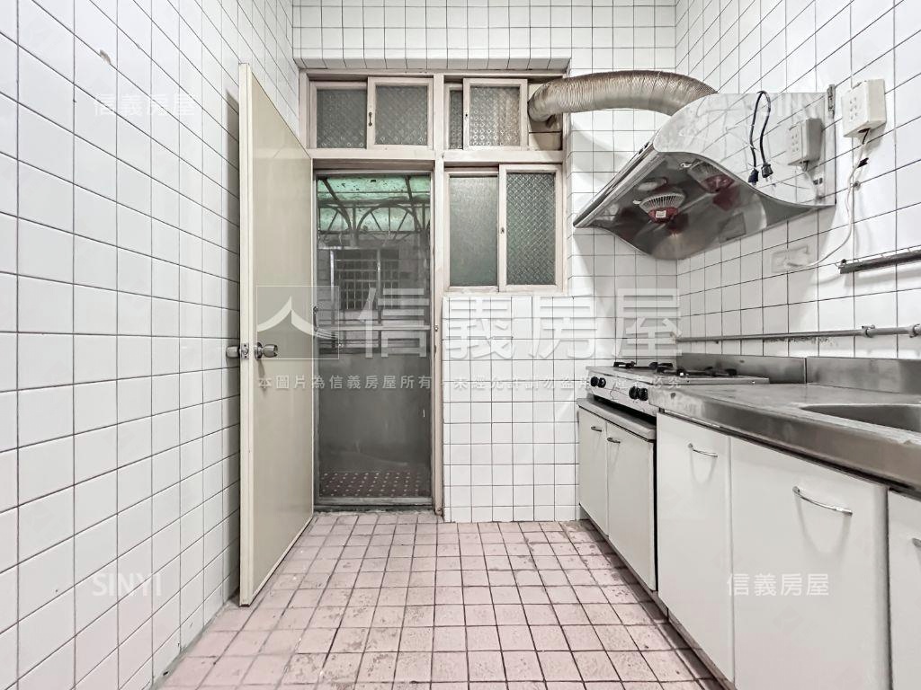 【力行街】近捷運二樓美寓房屋室內格局與周邊環境