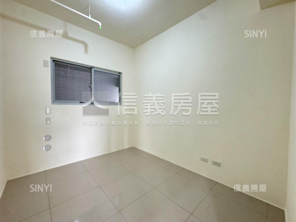 九份子水律川美美宅房屋室內格局與周邊環境