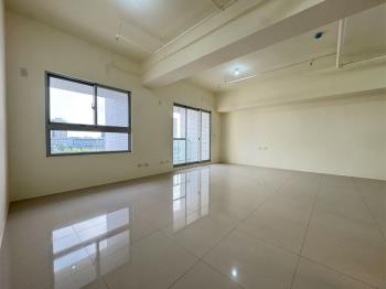 九份子水律川美美宅