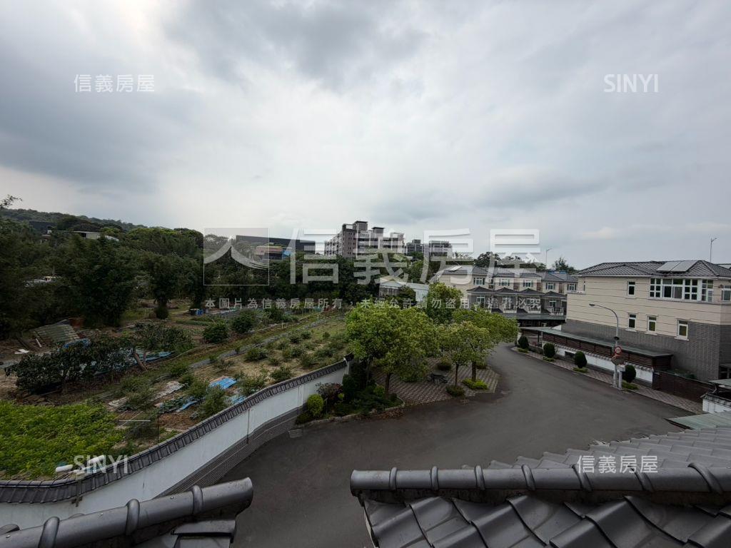 冠鼎山曦楓泉莊園雙車別墅房屋室內格局與周邊環境