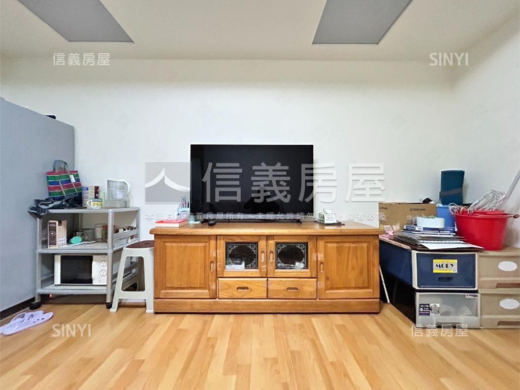 未來捷運加蚋黃金二樓房屋室內格局與周邊環境