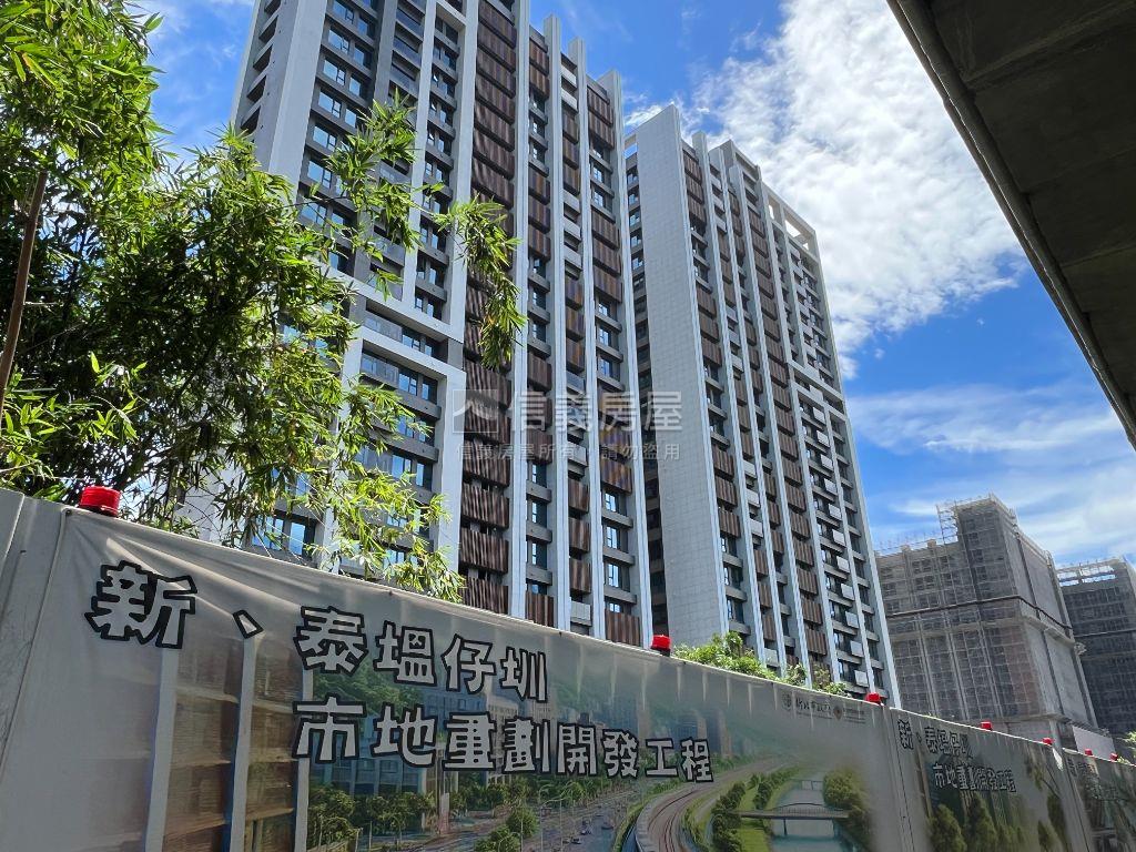 全坤峰碩三房車位房屋室內格局與周邊環境