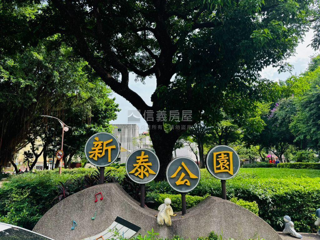 全坤峰碩三房車位房屋室內格局與周邊環境