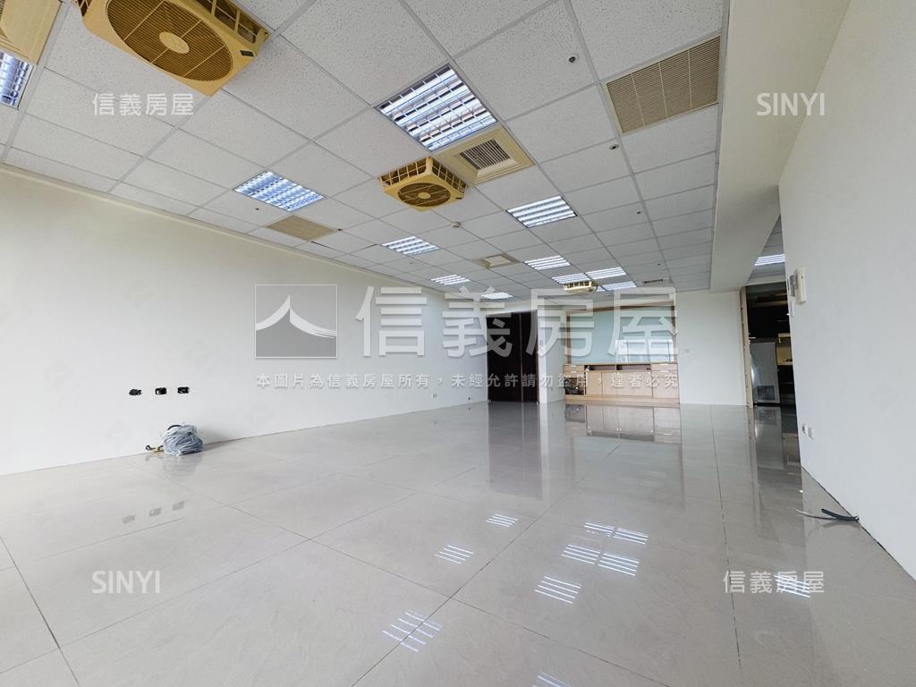 總太如來高樓視野４房房屋室內格局與周邊環境