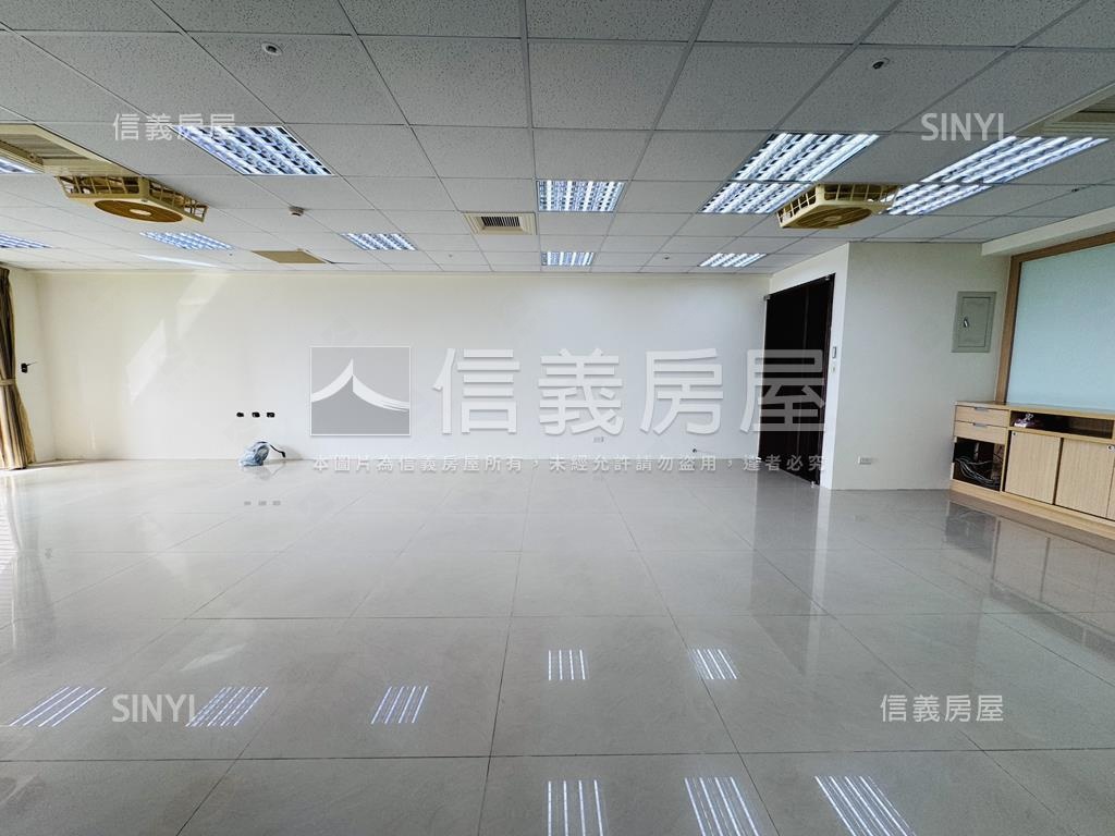 總太如來高樓視野４房房屋室內格局與周邊環境