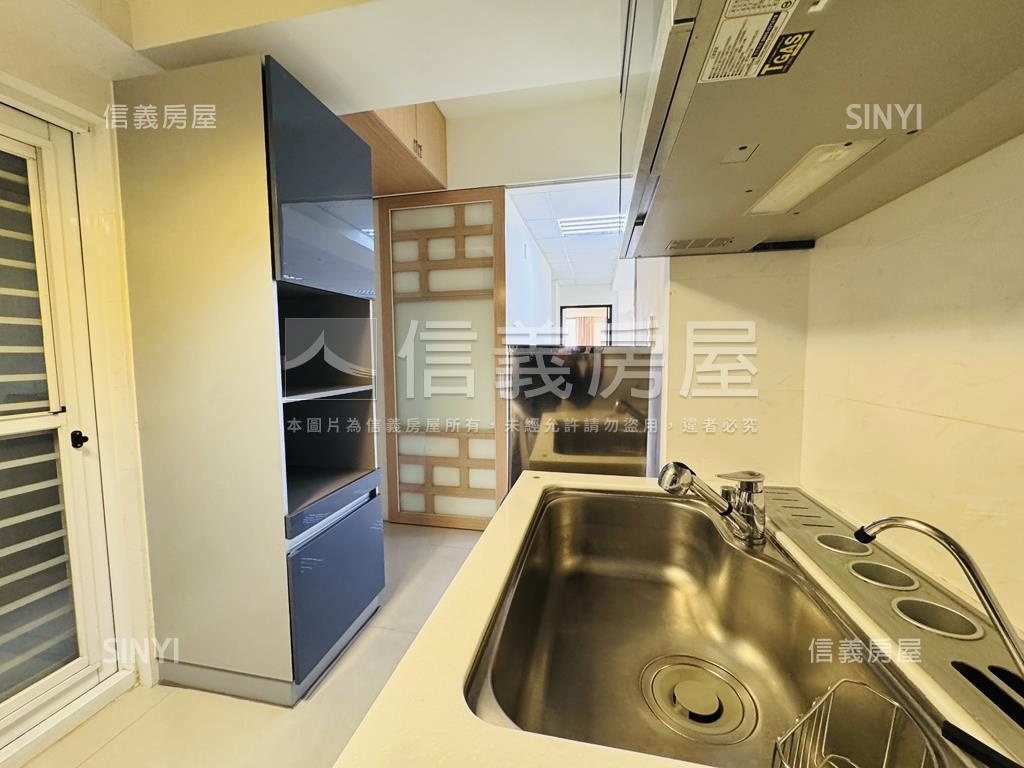 總太如來高樓視野４房房屋室內格局與周邊環境