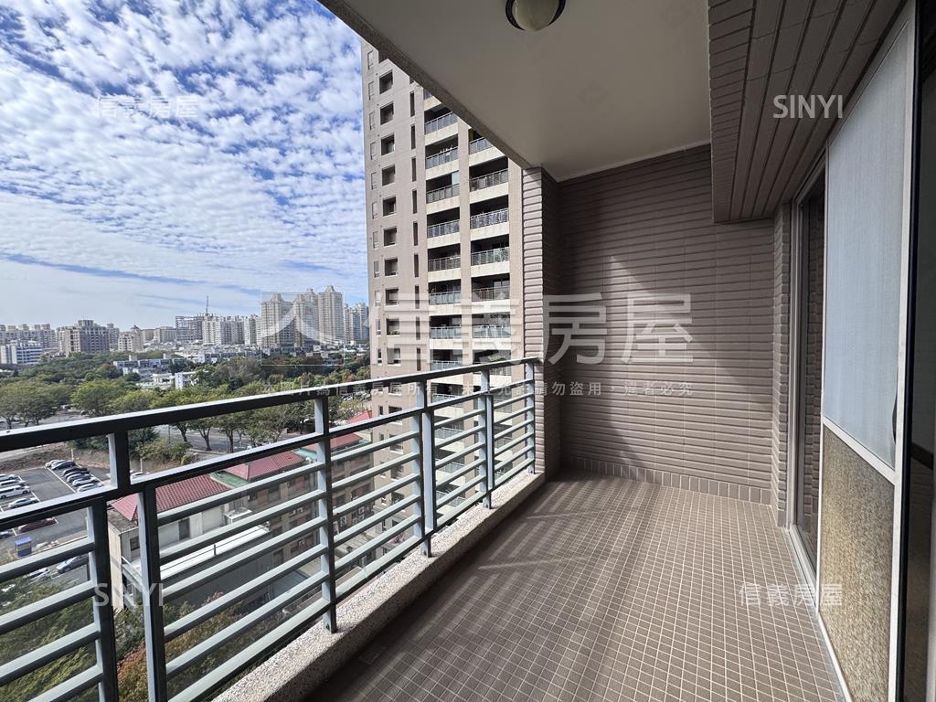 總太如來高樓視野４房房屋室內格局與周邊環境