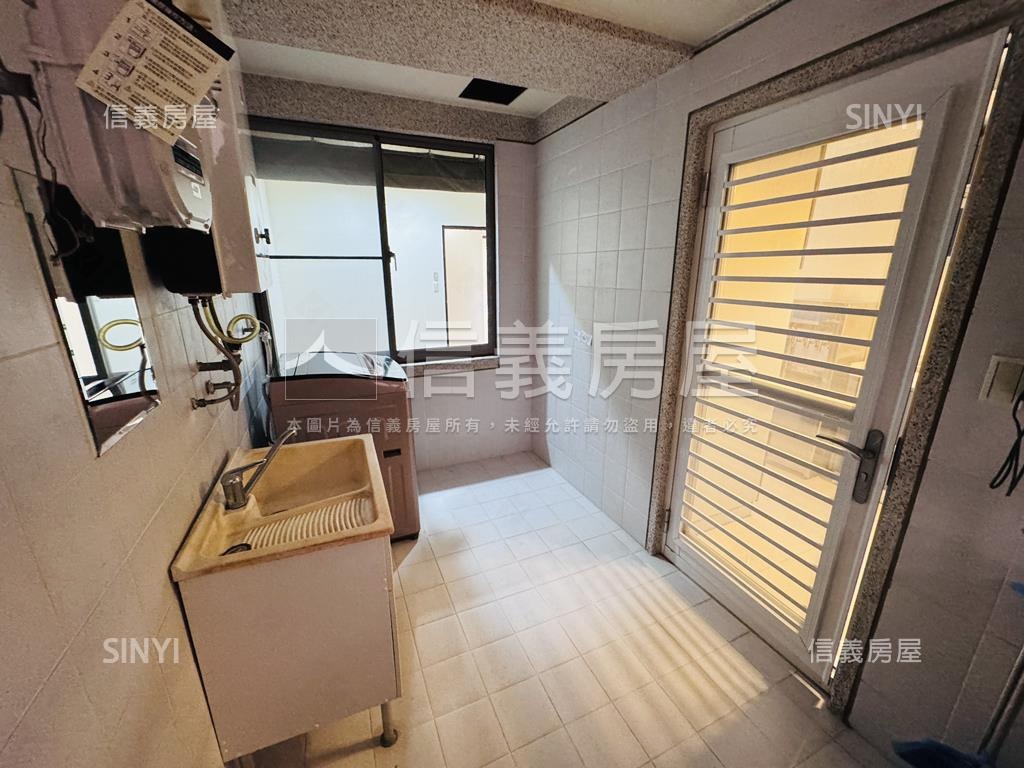 總太如來高樓視野４房房屋室內格局與周邊環境