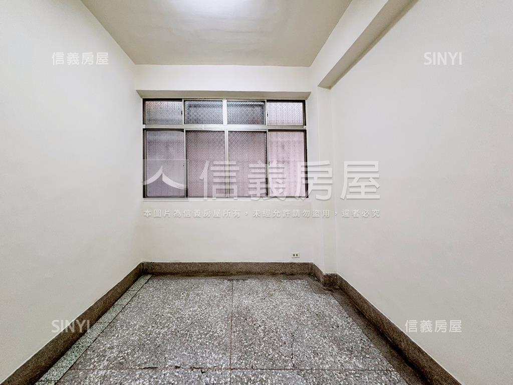巷弄文青咖啡飄香一樓美寓房屋室內格局與周邊環境