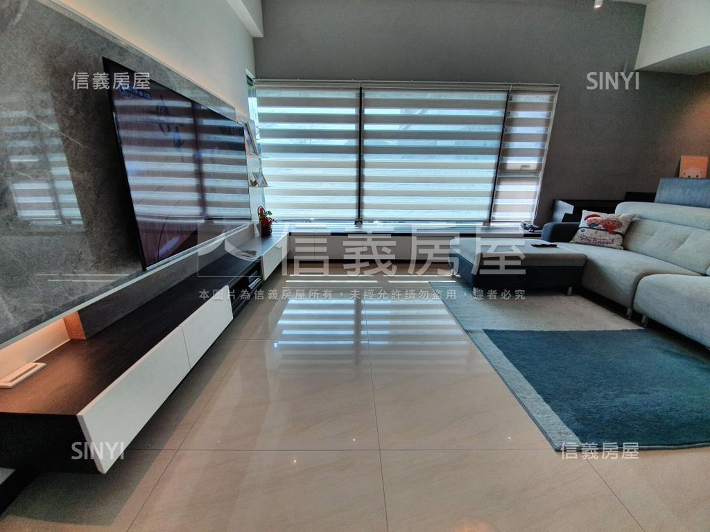 全坤世紀館精品美三房房屋室內格局與周邊環境