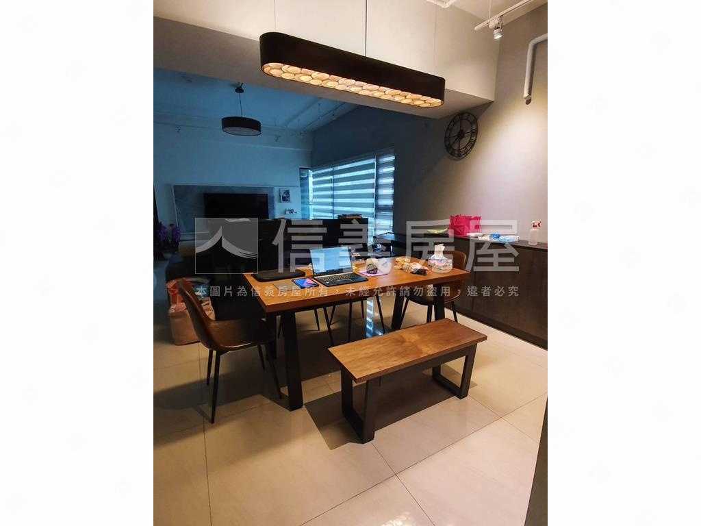 全坤世紀館精品美三房房屋室內格局與周邊環境