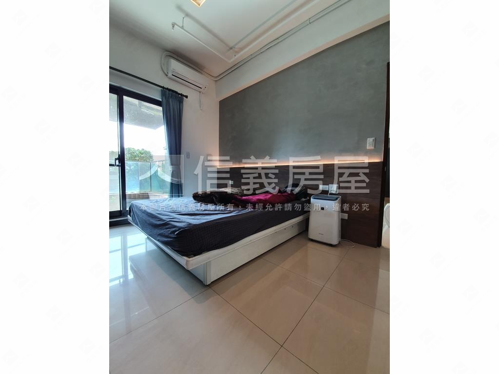 全坤世紀館精品美三房房屋室內格局與周邊環境