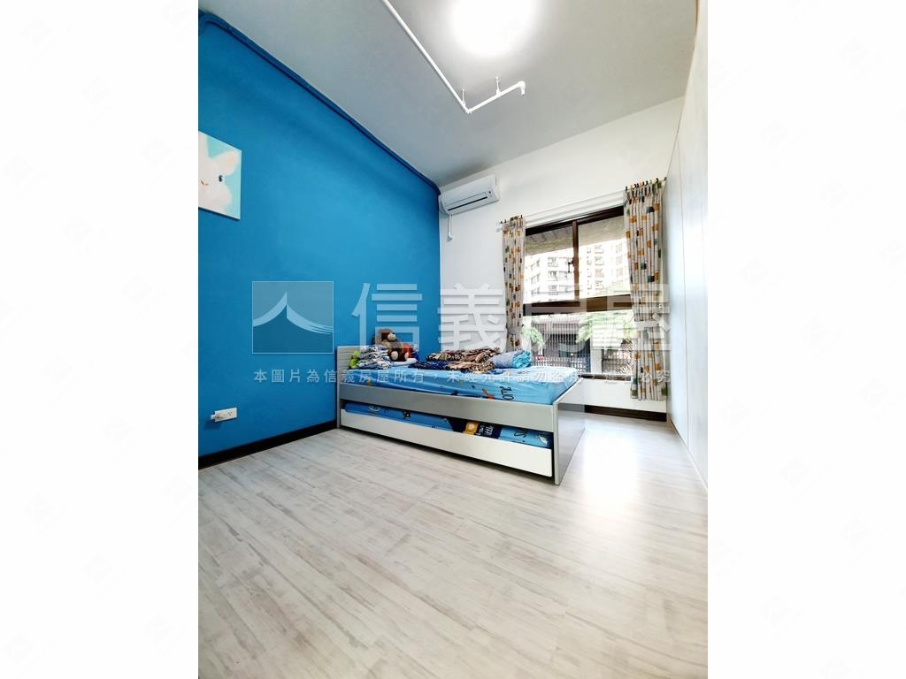 全坤世紀館精品美三房房屋室內格局與周邊環境