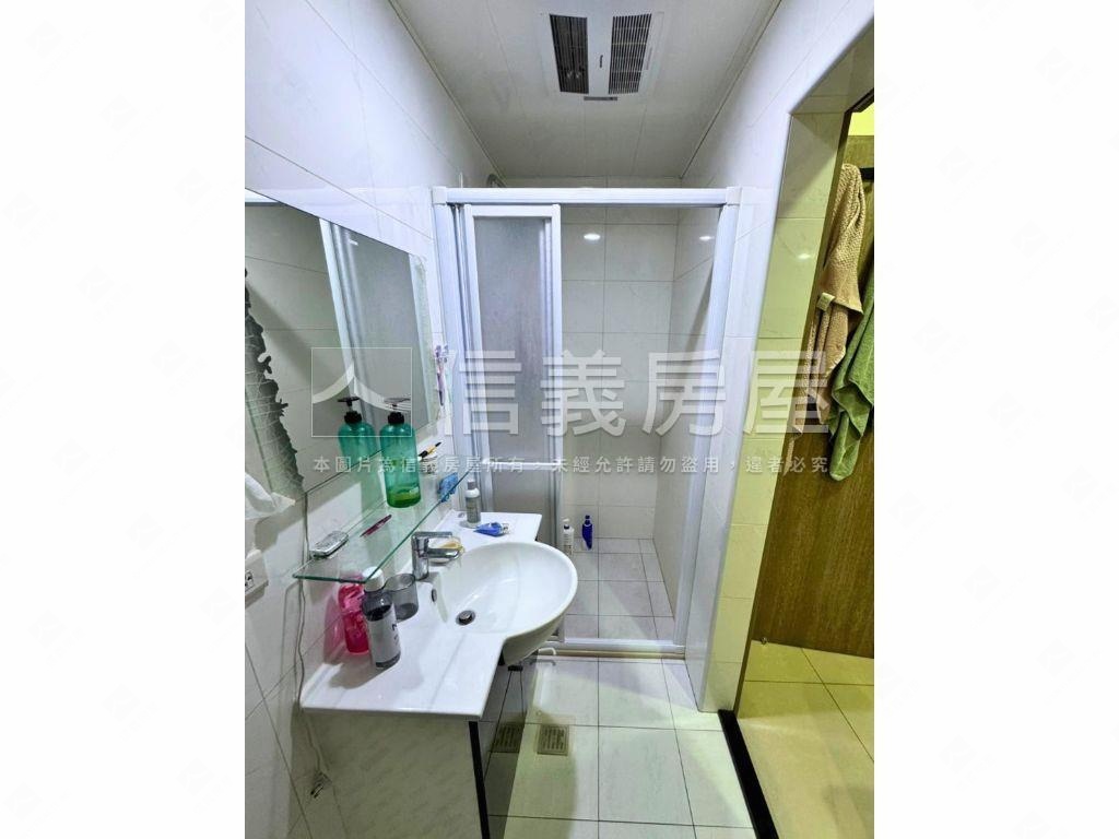 近未來捷運站金店面房屋室內格局與周邊環境