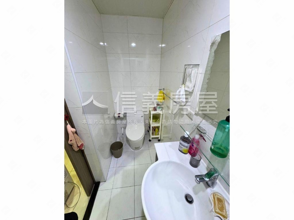 近未來捷運站金店面房屋室內格局與周邊環境