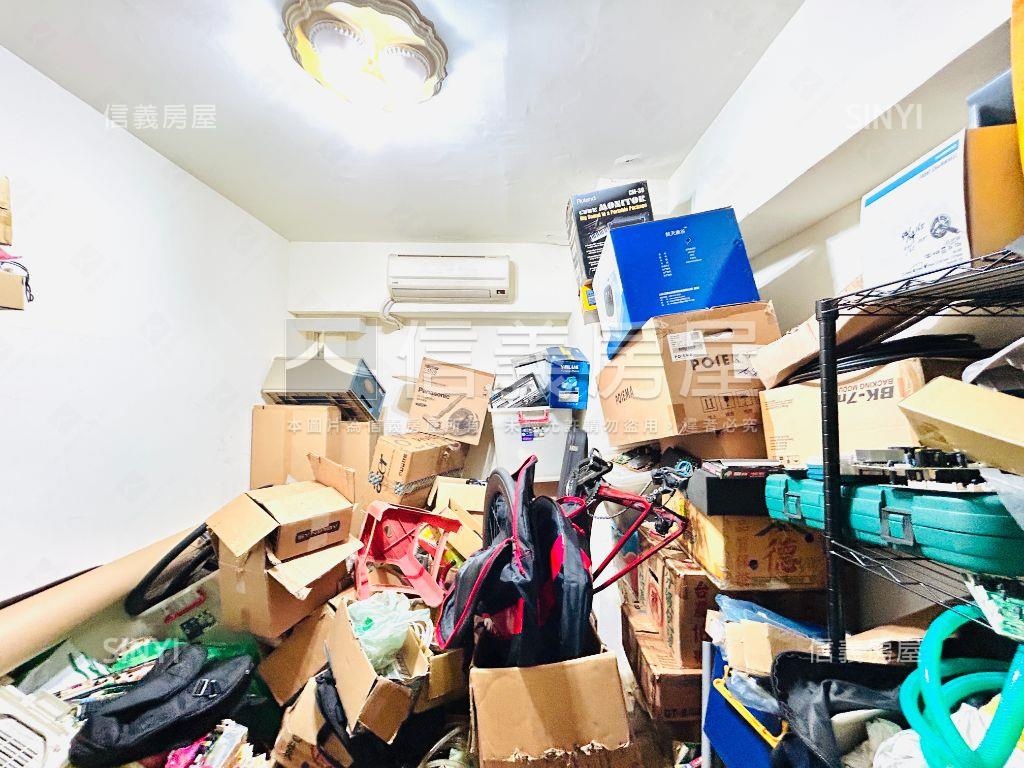 近捷運．靜巷電梯二房二衛房屋室內格局與周邊環境