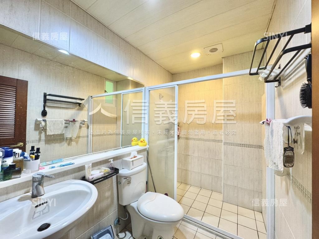 左營·榮德街稀有釋出店透房屋室內格局與周邊環境