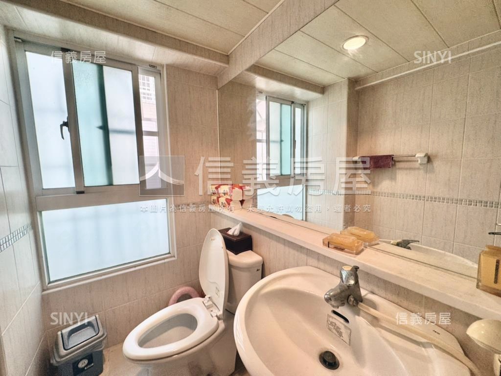 左營·榮德街稀有釋出店透房屋室內格局與周邊環境