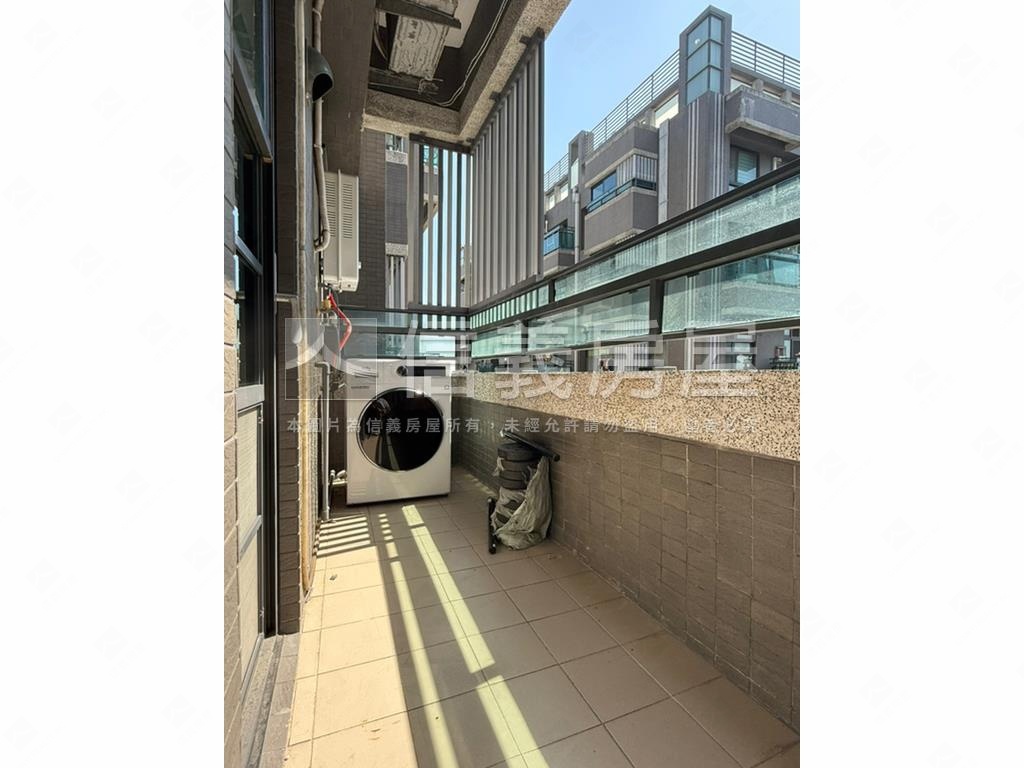 安平棒球場高樓景觀附平車房屋室內格局與周邊環境