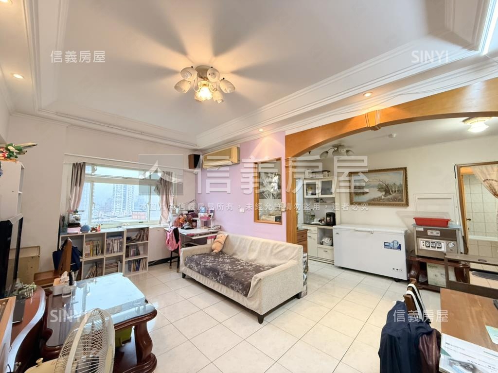 吾印良品稀有景觀樓中樓房屋室內格局與周邊環境