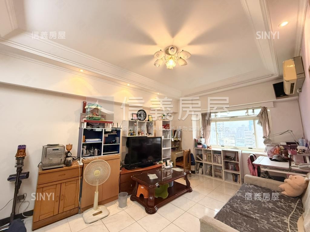 吾印良品稀有景觀樓中樓房屋室內格局與周邊環境