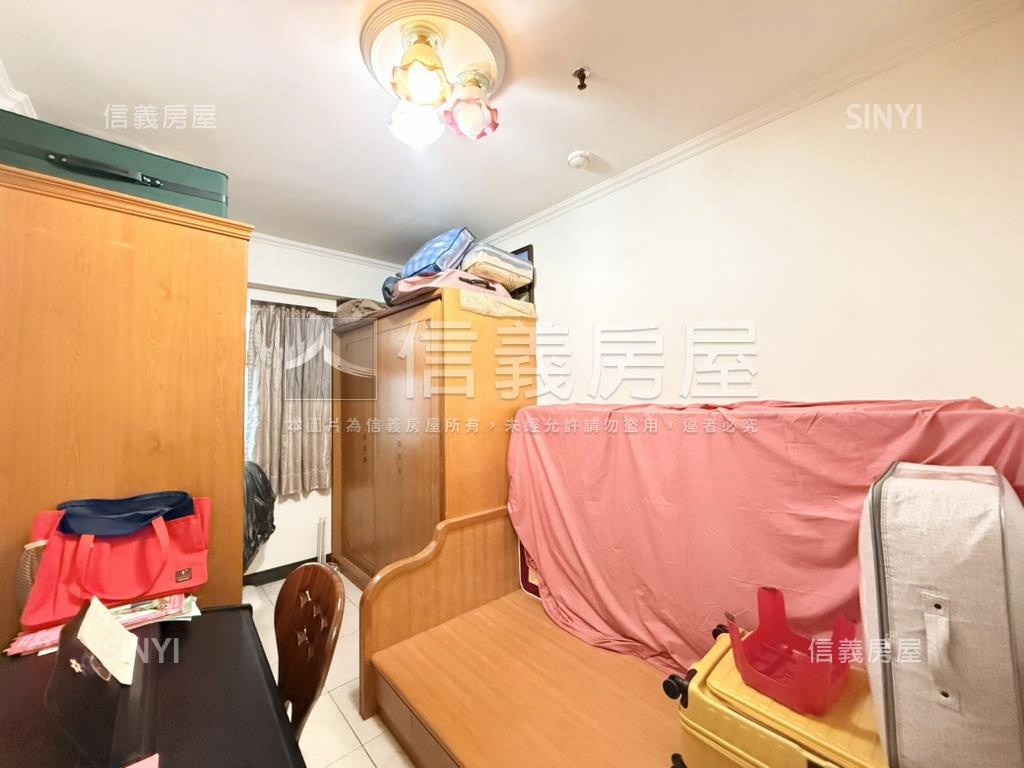 吾印良品稀有景觀樓中樓房屋室內格局與周邊環境