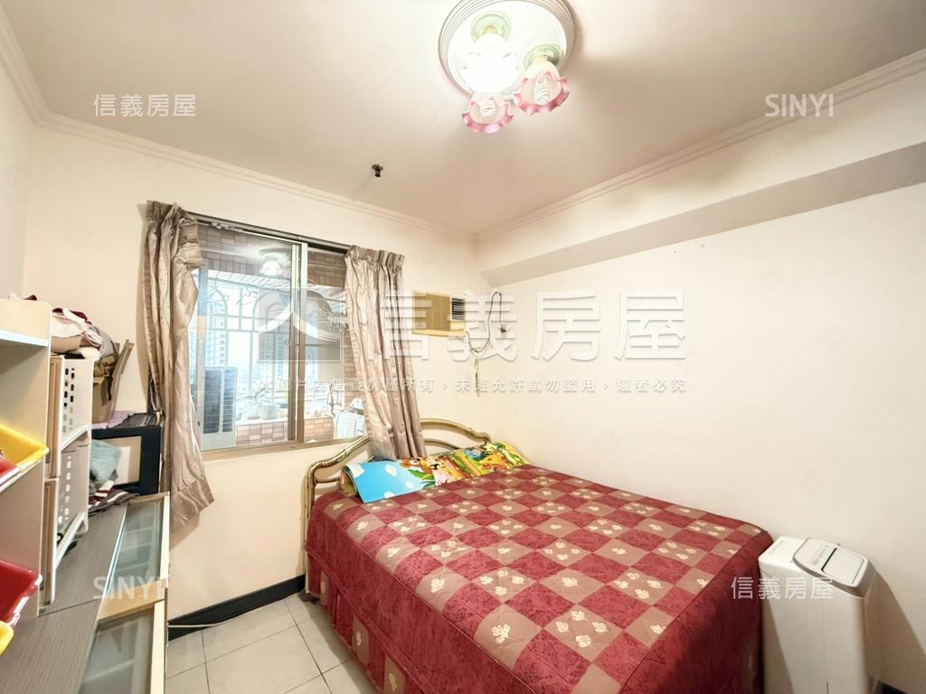 吾印良品稀有景觀樓中樓房屋室內格局與周邊環境