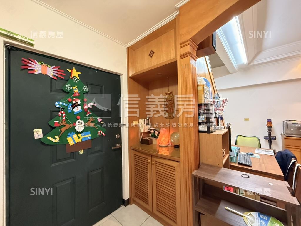 吾印良品稀有景觀樓中樓房屋室內格局與周邊環境
