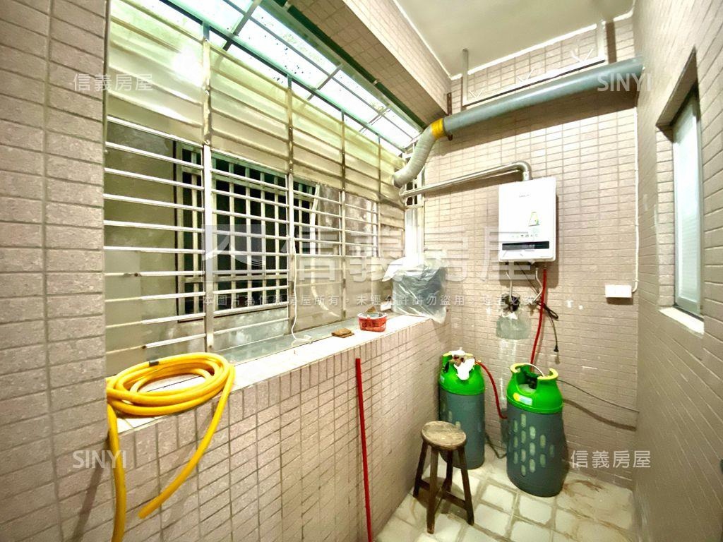 自強二街大空間獨戶美寓房屋室內格局與周邊環境