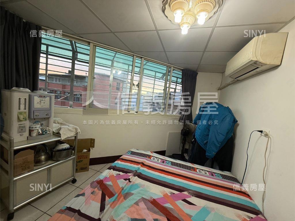 中原弘揚路三面採光套房房屋室內格局與周邊環境