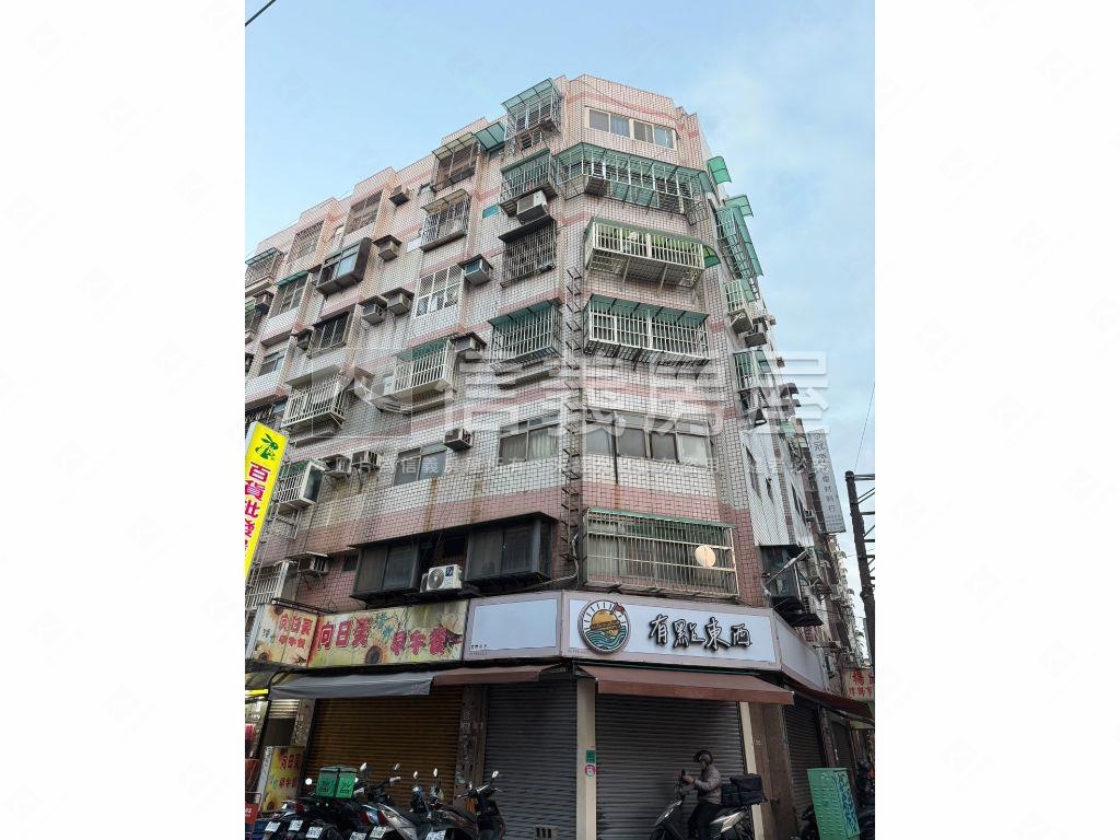 中原弘揚路三面採光套房房屋室內格局與周邊環境