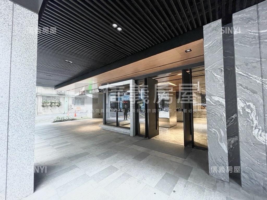 華悅邊間三房坡平車位房屋室內格局與周邊環境