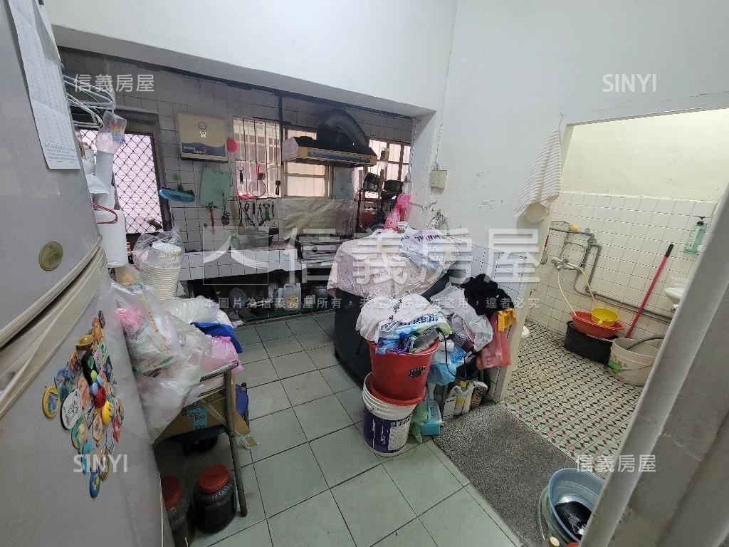 南京東路✦大地坪黃金透店房屋室內格局與周邊環境