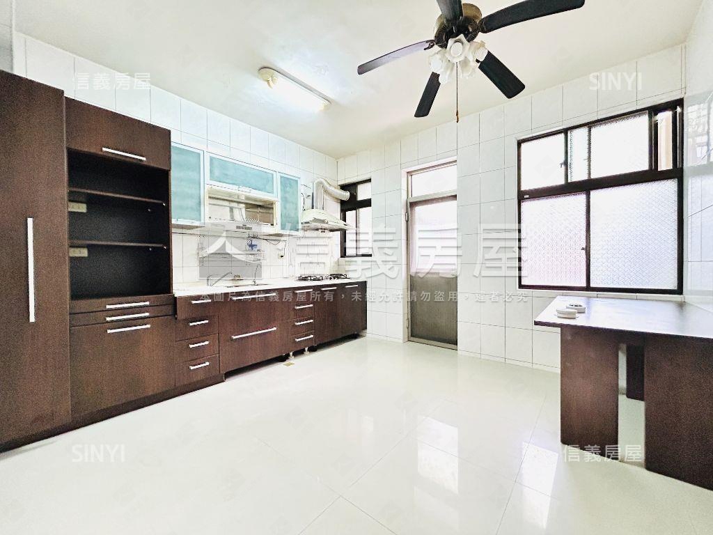 稀少釋出景觀三樓房屋室內格局與周邊環境