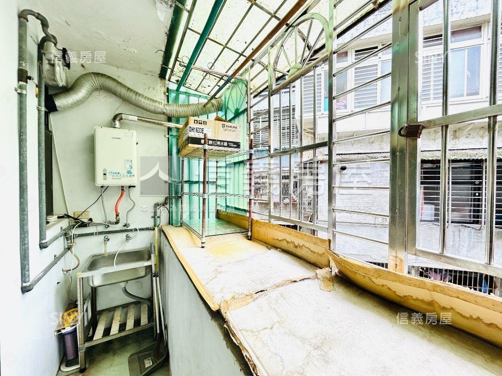 稀少釋出景觀三樓房屋室內格局與周邊環境