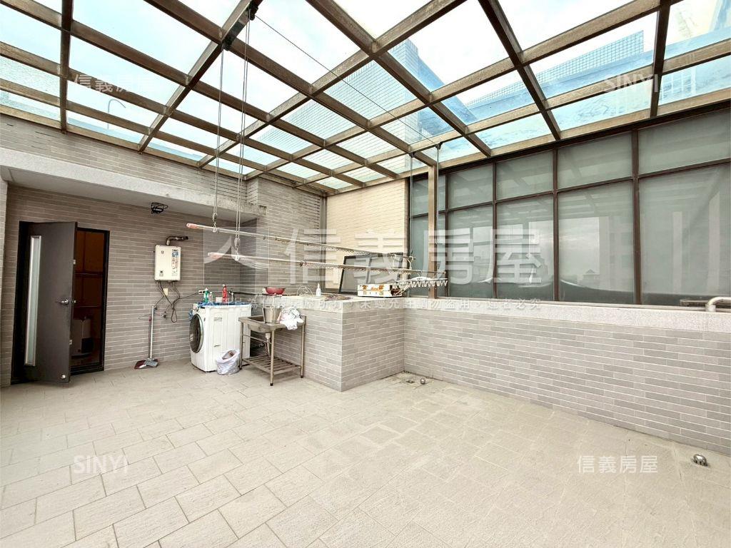 稀有面育平公園獨棟透天房屋室內格局與周邊環境