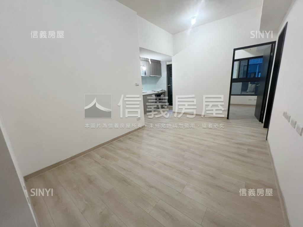 副都心雙橡園稀有露臺戶房屋室內格局與周邊環境