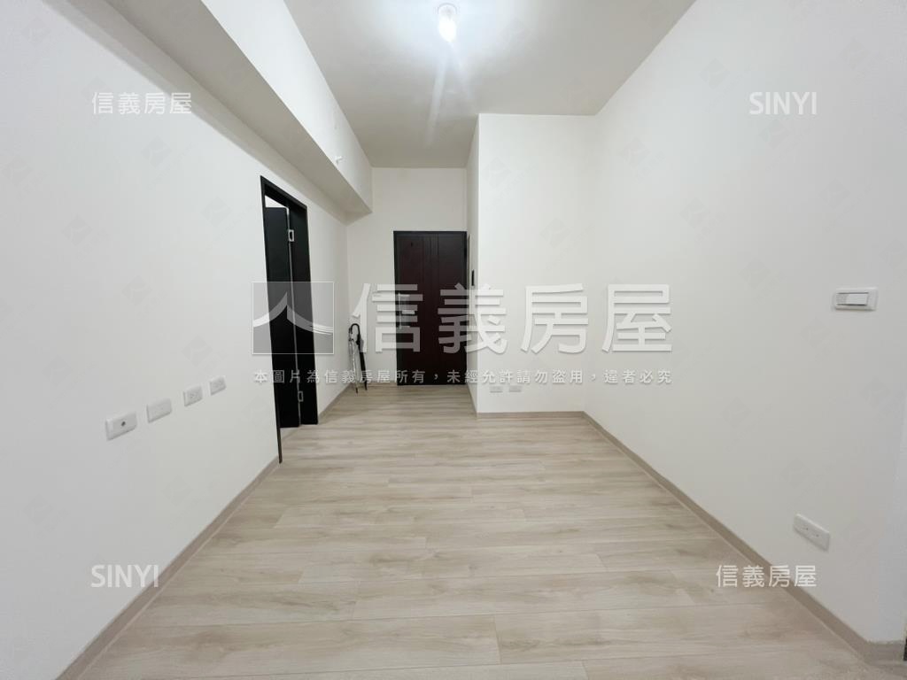 副都心雙橡園稀有露臺戶房屋室內格局與周邊環境