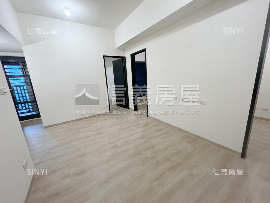 副都心雙橡園稀有露臺戶房屋室內格局與周邊環境