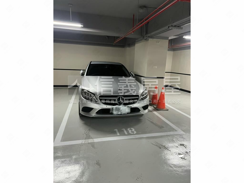 副都心雙橡園稀有露臺戶房屋室內格局與周邊環境