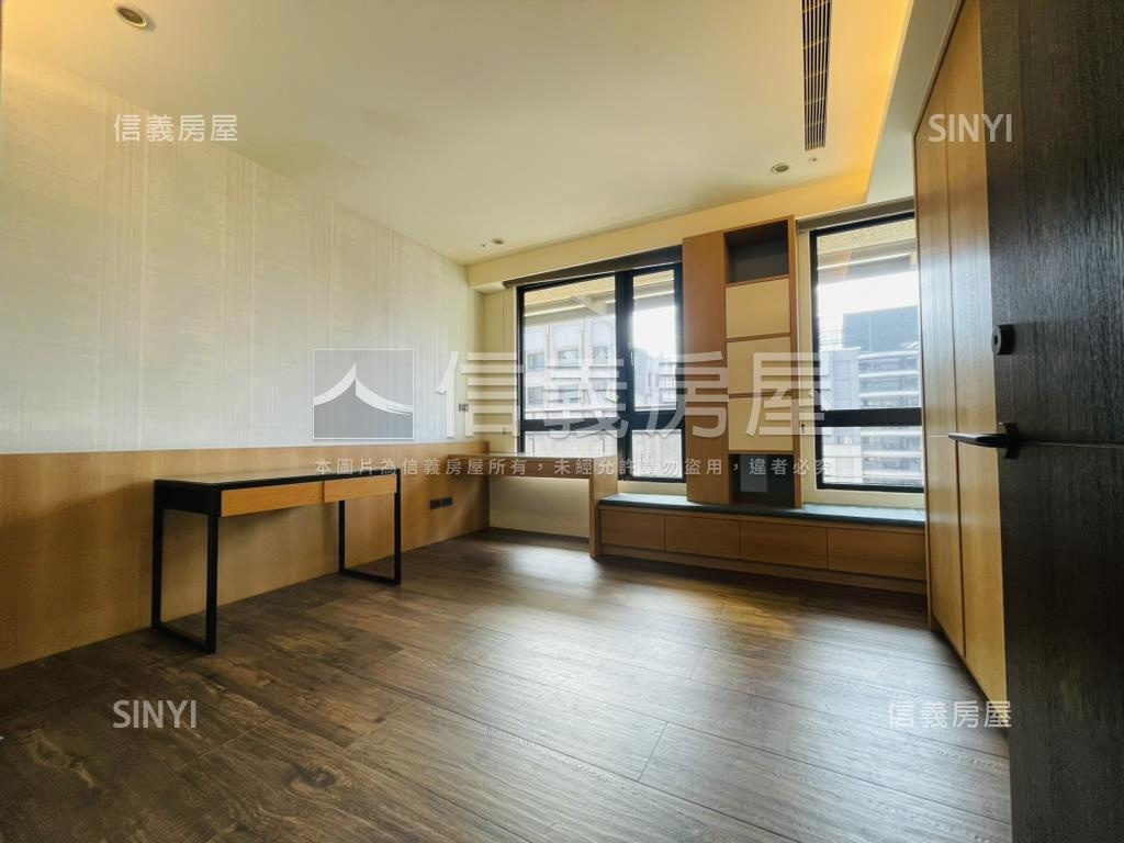 坤山上謙帝王樓中樓豪宅房屋室內格局與周邊環境