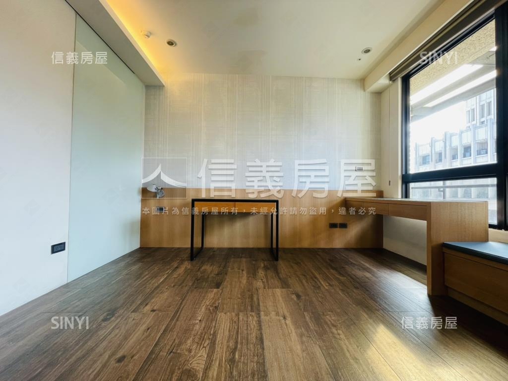 坤山上謙帝王樓中樓豪宅房屋室內格局與周邊環境