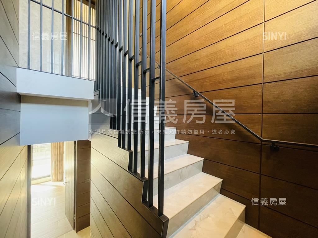 坤山上謙帝王樓中樓豪宅房屋室內格局與周邊環境