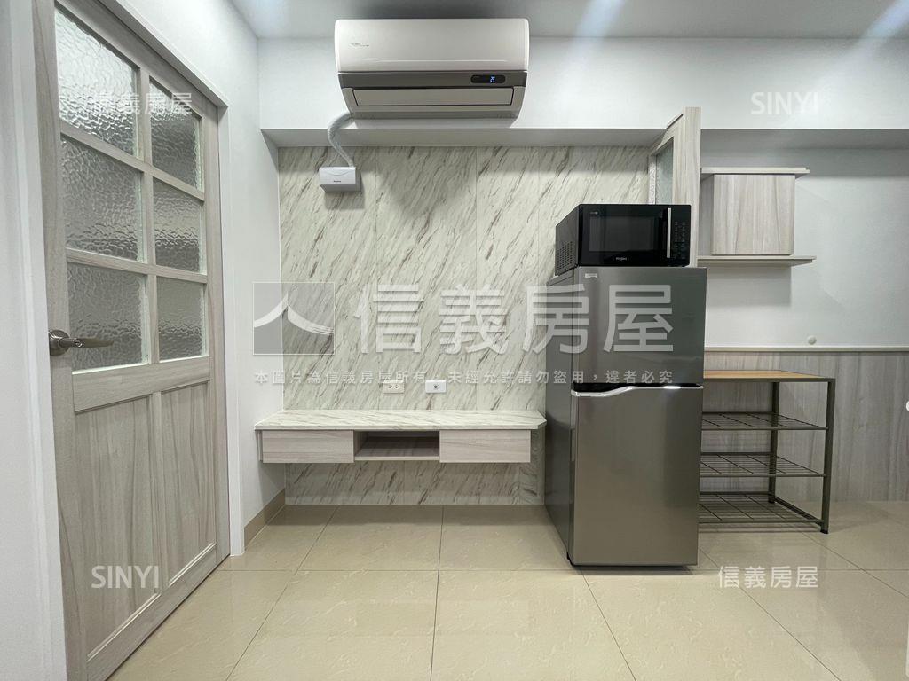近高雄火車站高樓精裝美宅房屋室內格局與周邊環境