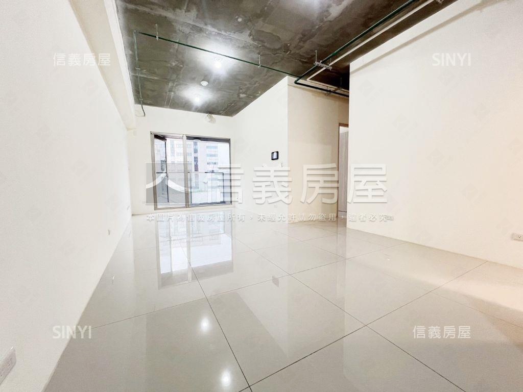 國泰建設悠陽成家三房房屋室內格局與周邊環境