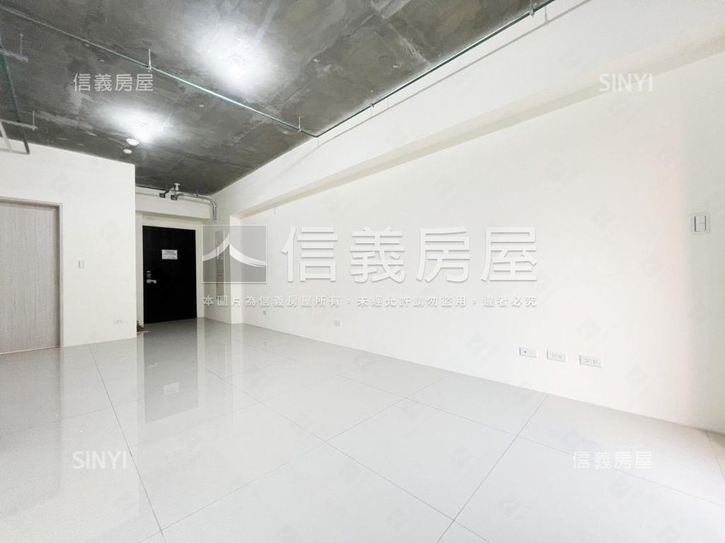 國泰建設悠陽成家三房房屋室內格局與周邊環境