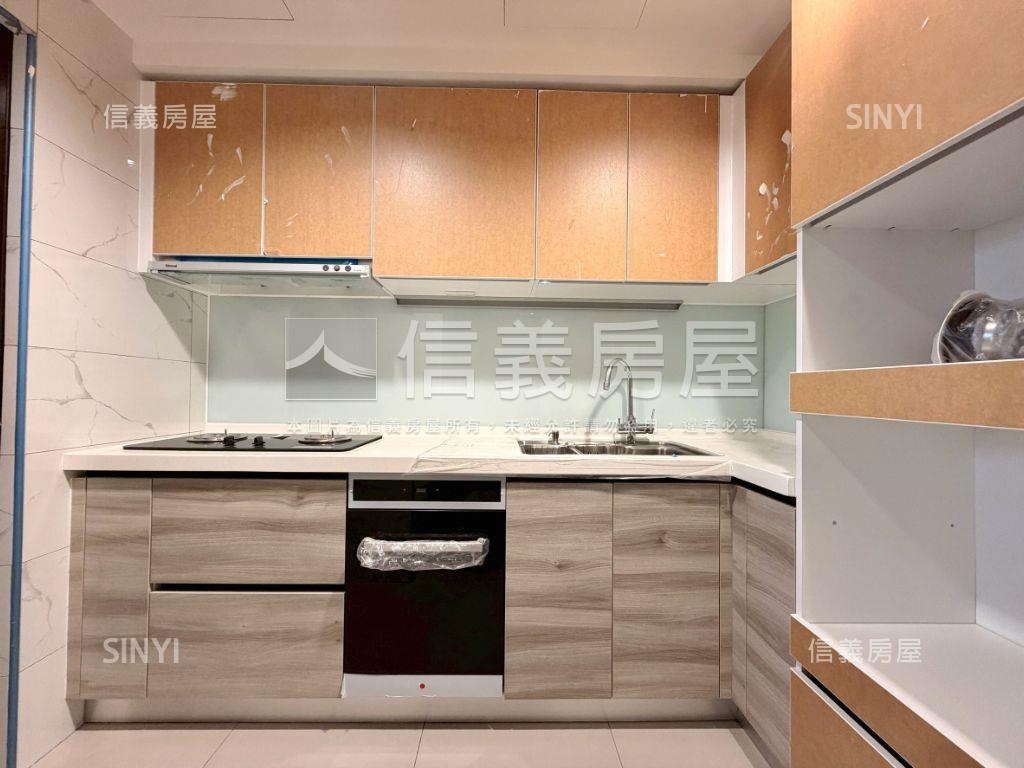 皇普莊園高樓層兩房平面車房屋室內格局與周邊環境