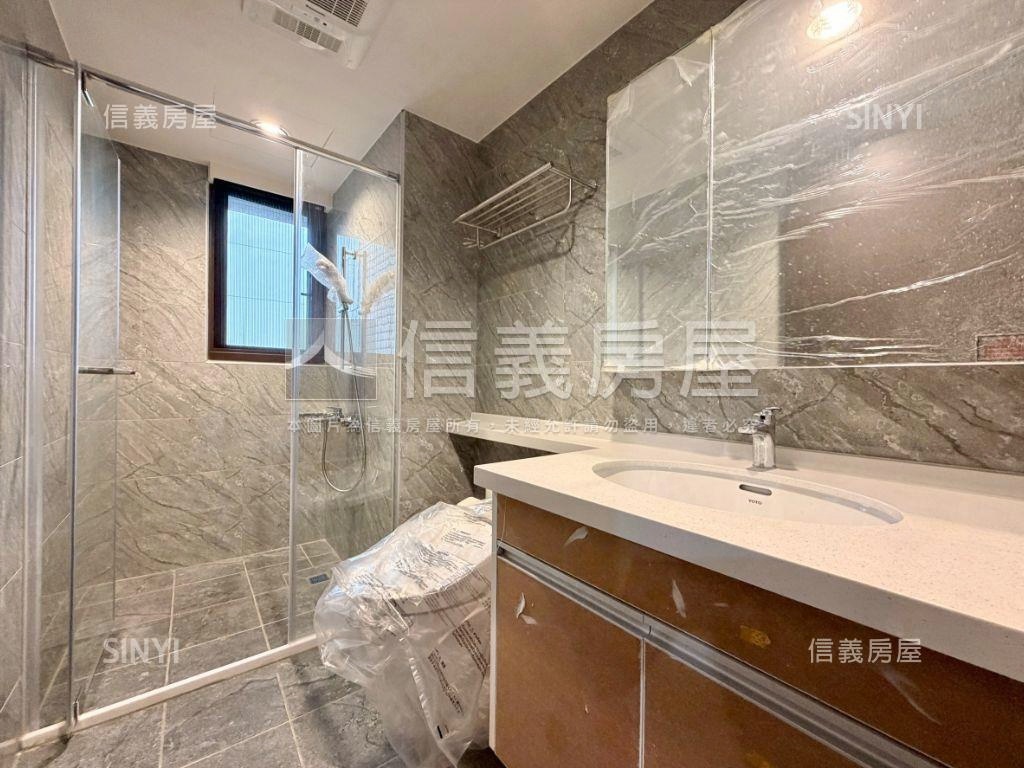 皇普莊園高樓層兩房平面車房屋室內格局與周邊環境